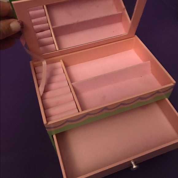 Little Girls Jewelry Box - Picture 2 of 3